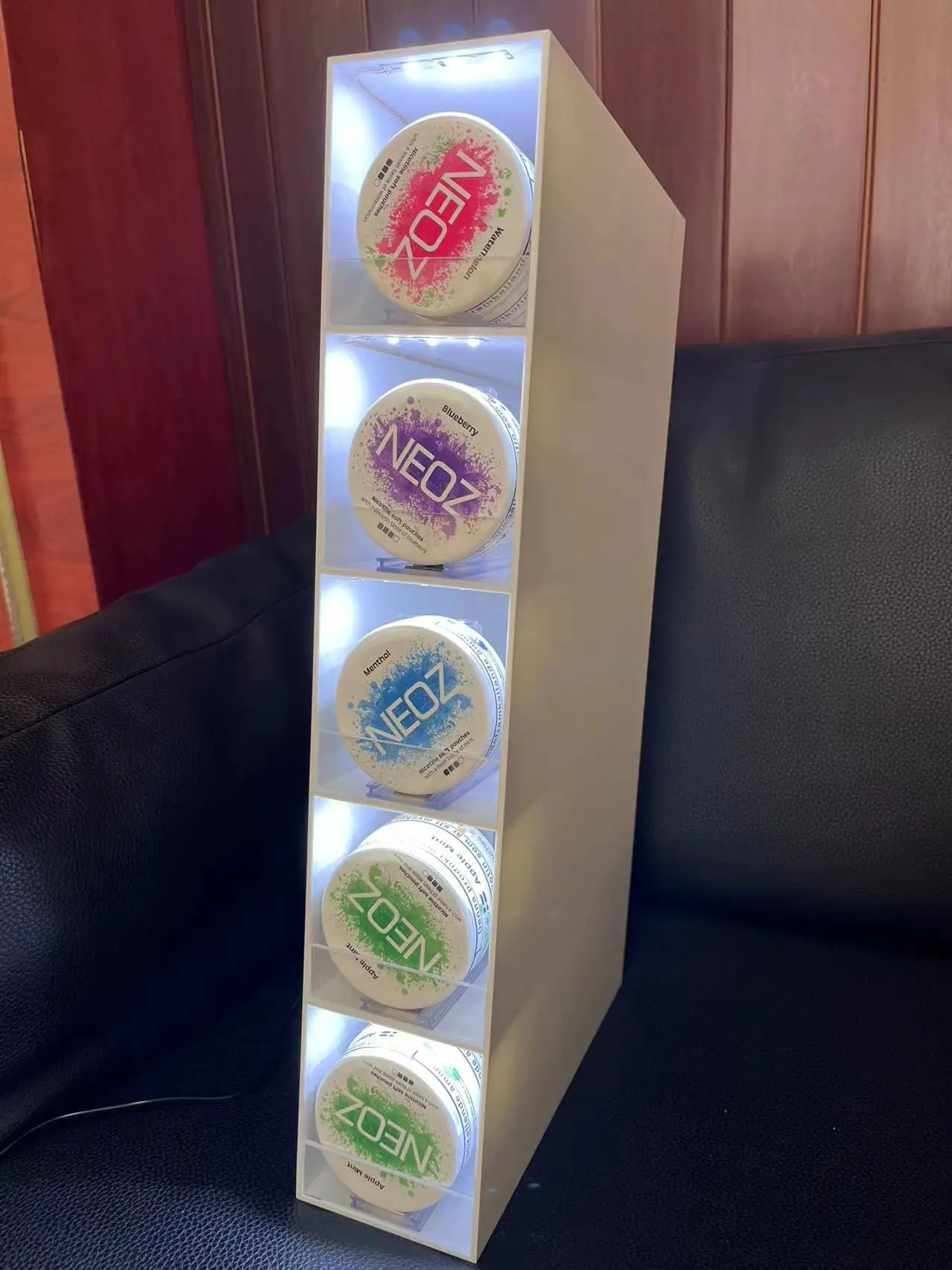 Custom cigarette showing stand with led light Acrylic material Cigarette vending machine with thrusters for smoke shop