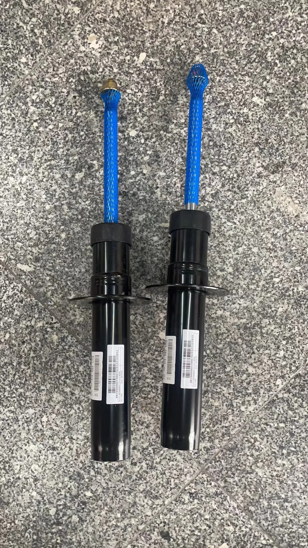 OEM 670153413 Front shock absorber for Ghibli M157 High quality Spare parts