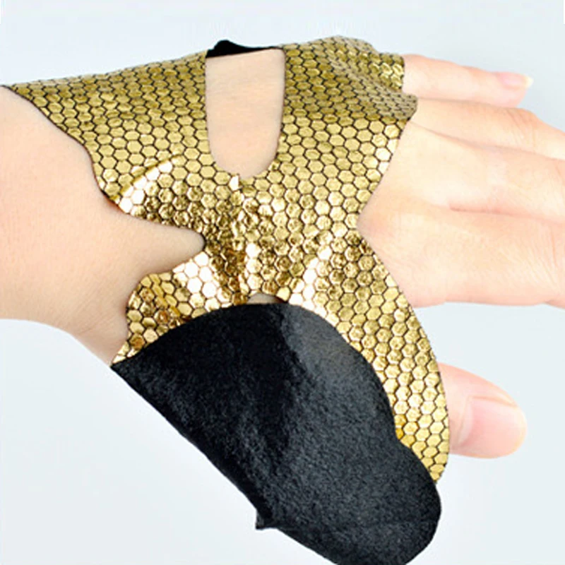 Fine workmanship tensioning fine lines black circles gold eye mask for European American women