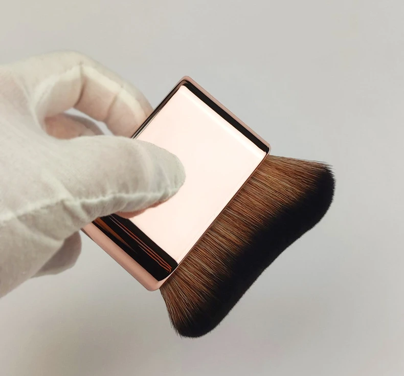 Hot Sale Luxury Kabuki Black Handle Wave Curved Single Powder Foundation Single Makeup Brush New Body Tanning Brush