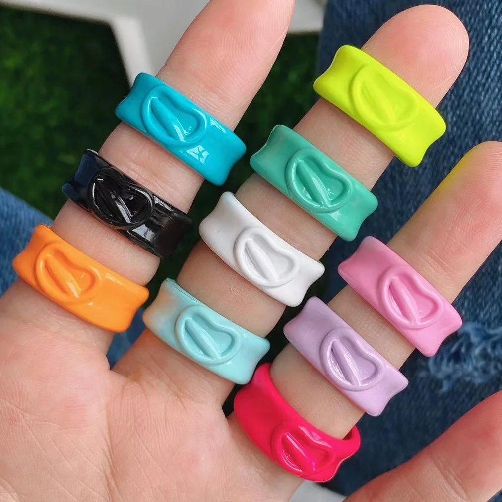 Fashion Chunky Summer Resizable Finger Ring Wholesale Latest Design Enamel Carved Heart Charm Girls Women Female Jewelry Rings
