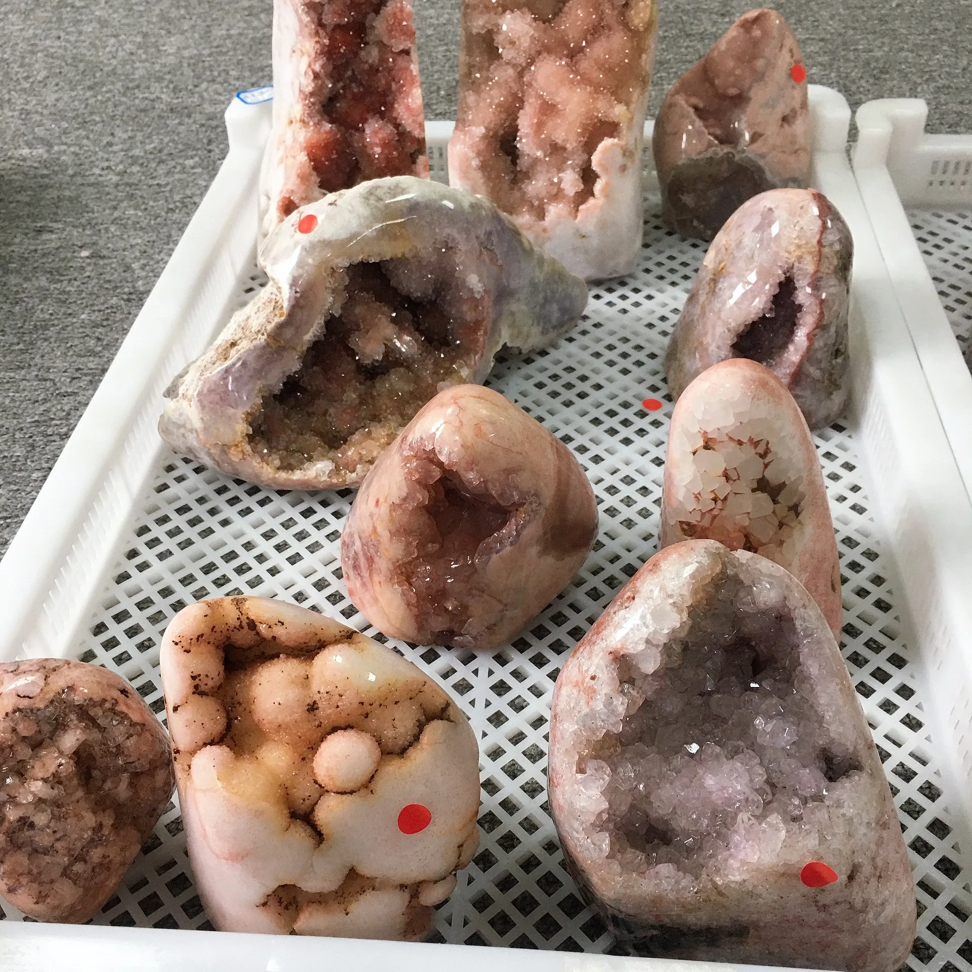 Hot Sale Wholesale Natural Healing Crystals Pink Amethyst Stand Geode