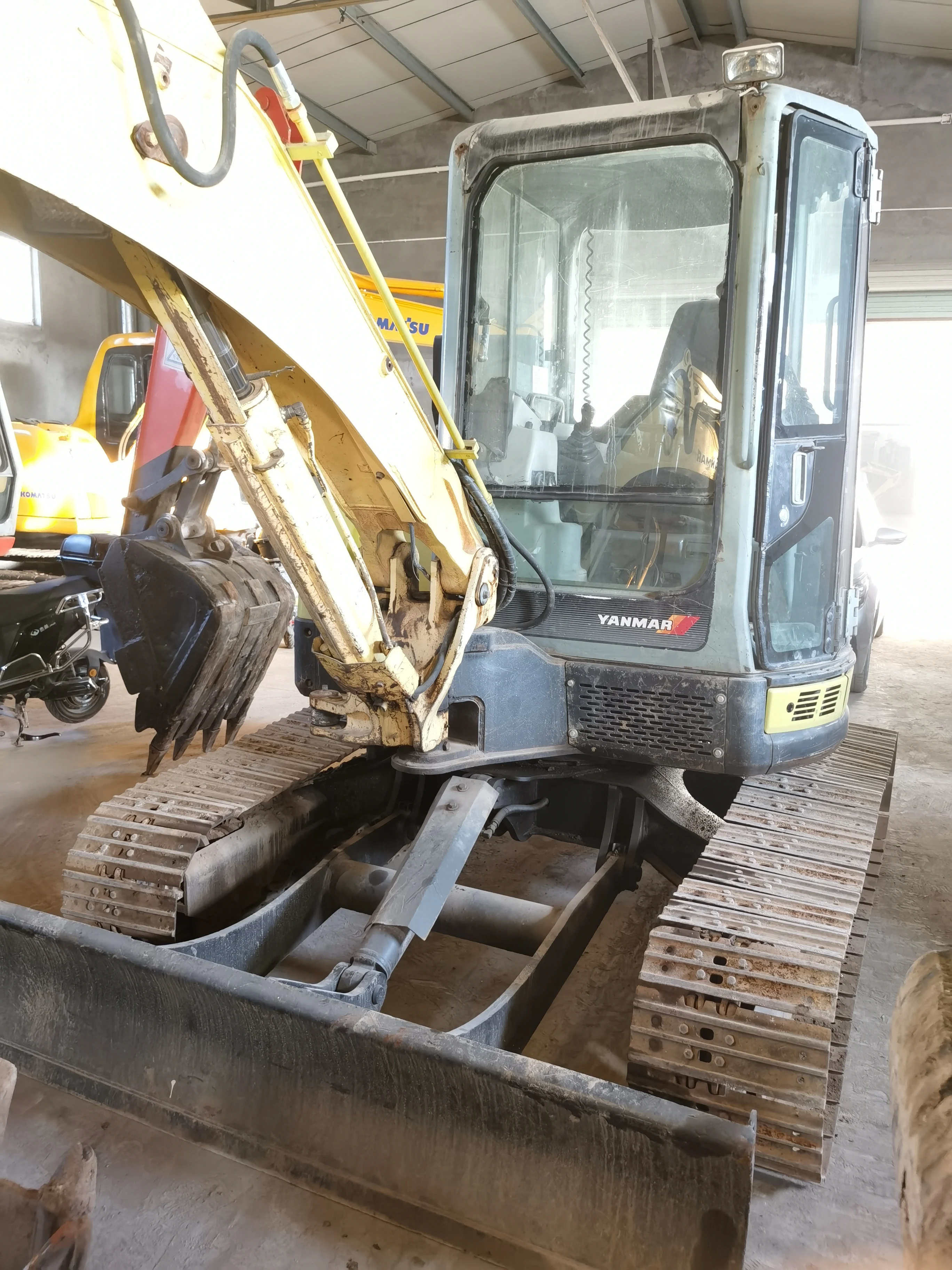 Японский Оригинальный мини-экскаватор Yanmar VIO55 6 тонн низкая цена