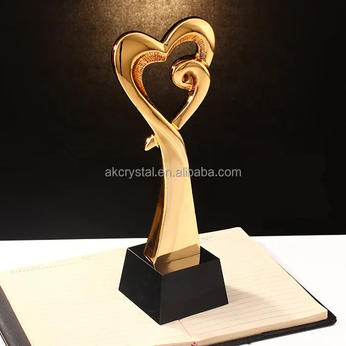 Europe Regional Feature Awards Trophies Charity Gold  Heart Shaped Trophies Gold Oscar Trophy