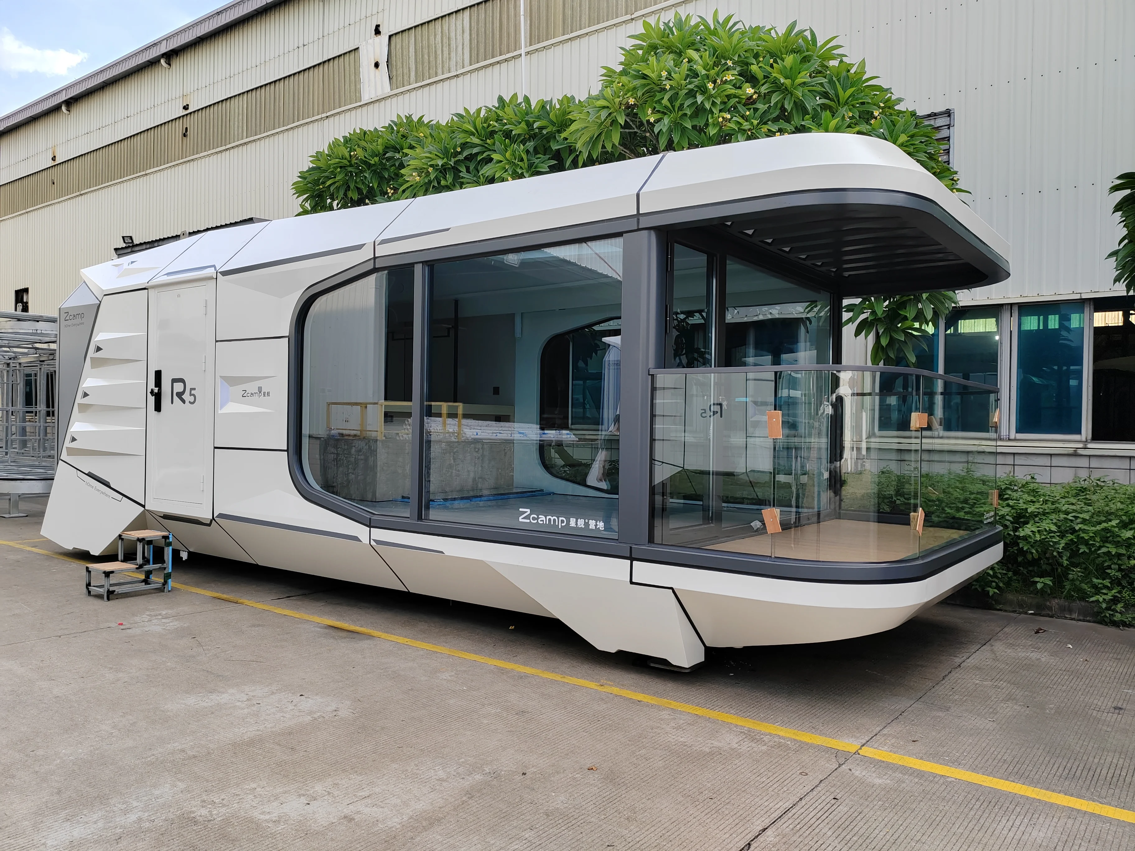 Capsule House Commercial Space Airship Pod