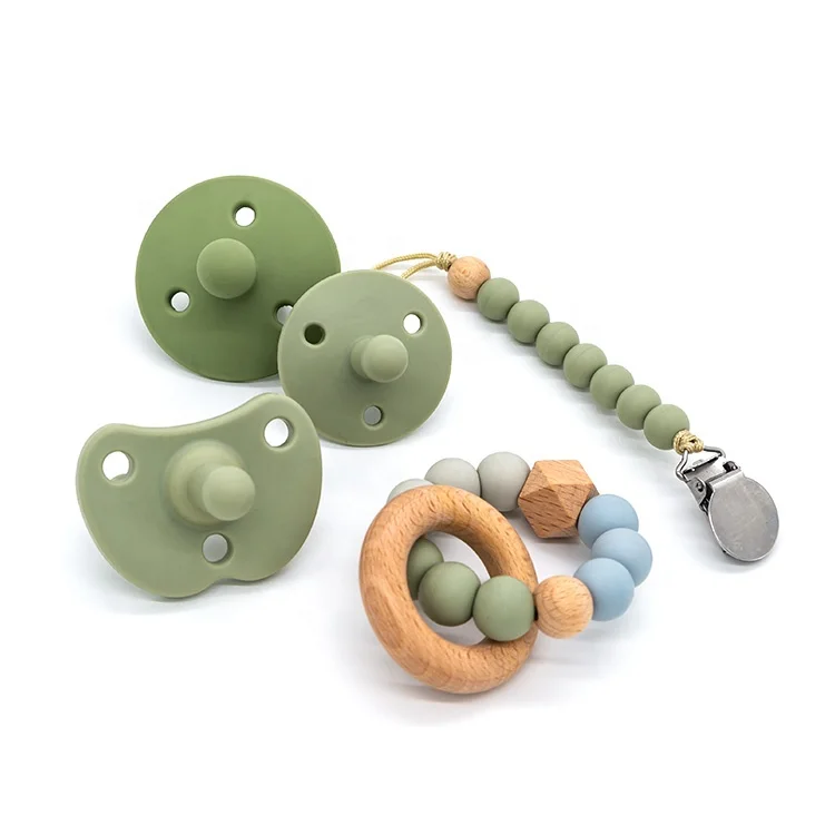 New Design BPA Free Wooden Teether toy Food grade Silicone dummy Pacifier Clips Chain Baby Gift Set