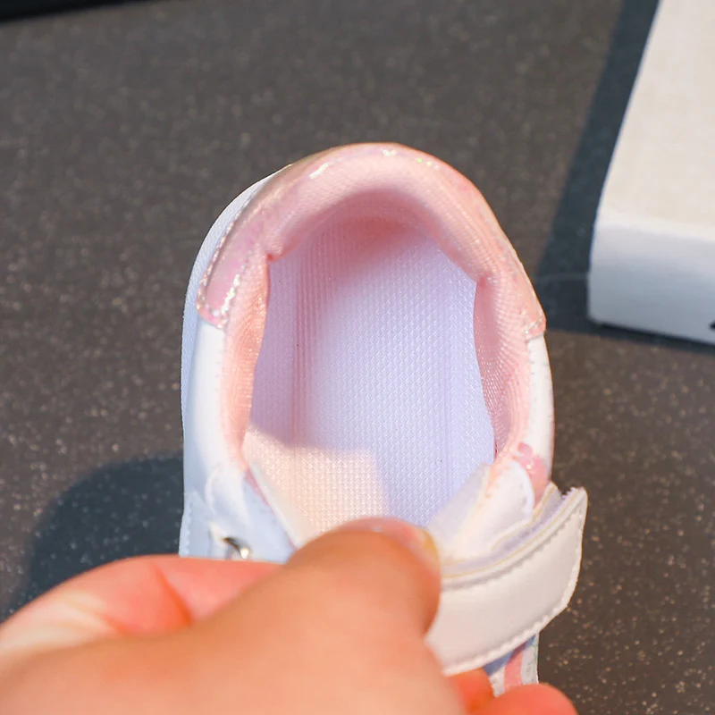 2024 Fast Selling RTS Quick Delivery Cut Design Pu waterproof Children Borad White Shoes Girls Dress Causal Shoes