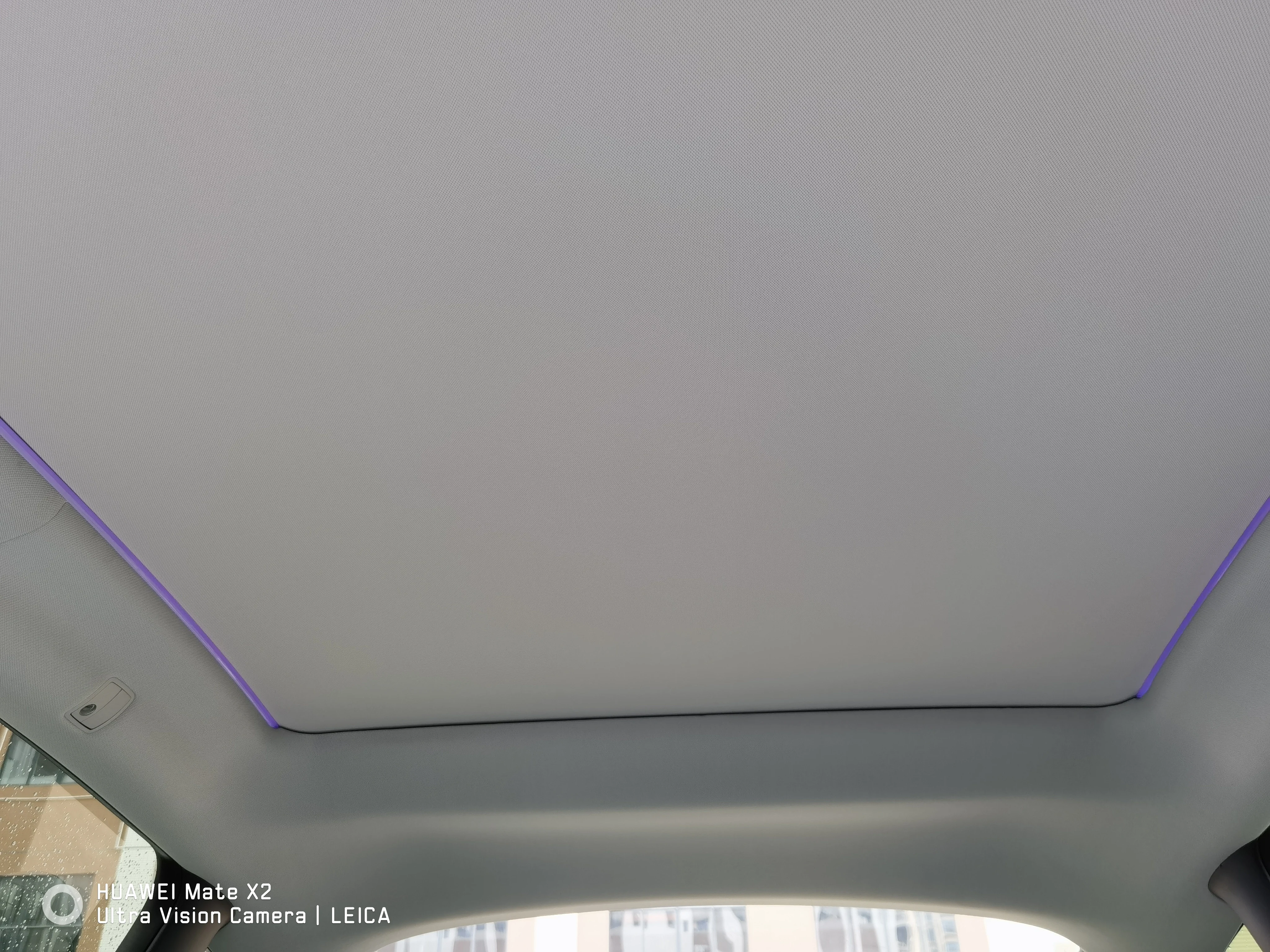 Original Car Color Tesla Model Y Electric Folding Telescopic Car Sunroof Sunshade