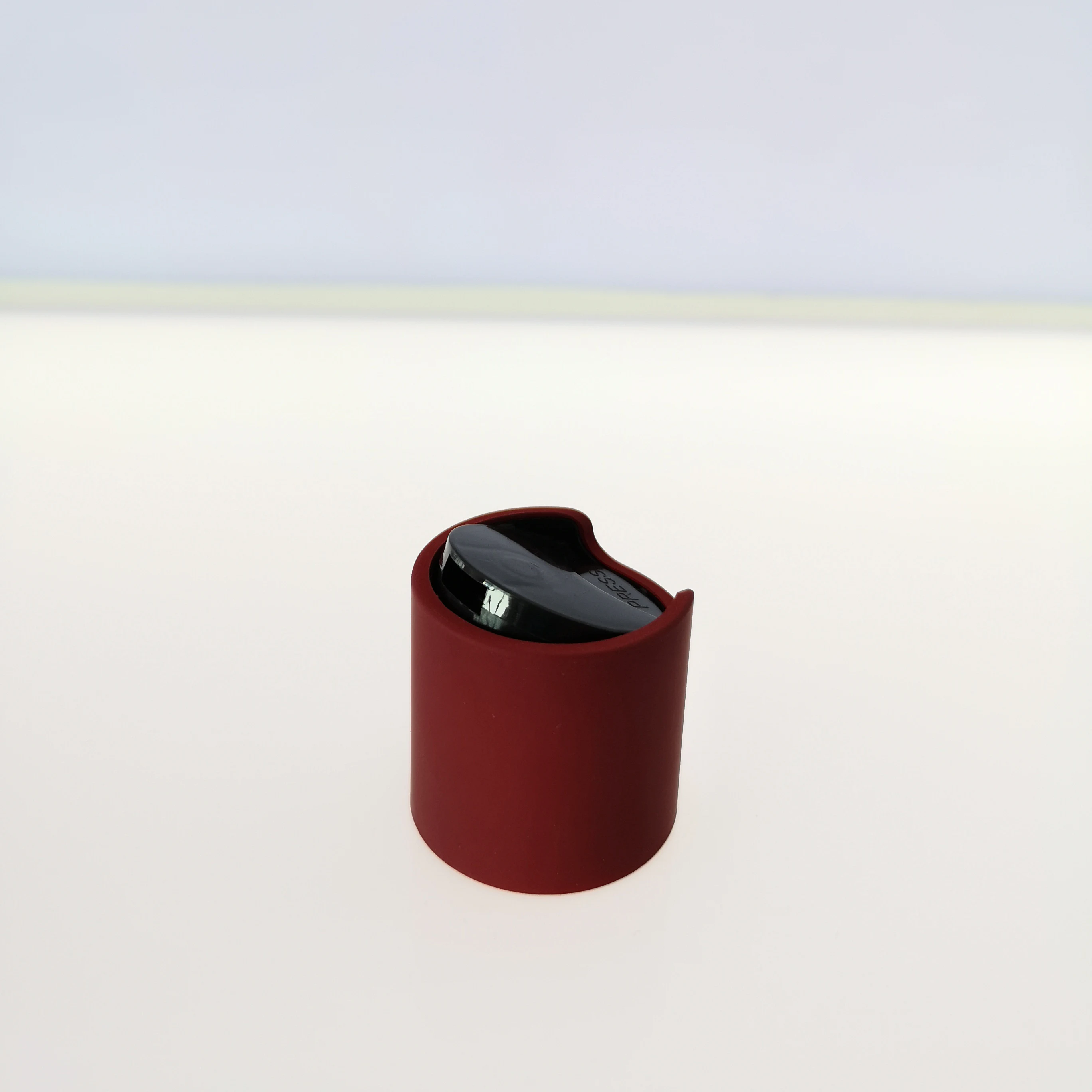 Outshel Disc Top Cap Type Abs Soft Touch Plastic High Quality New Factory Direct Wholesale and Customized Bottles Screw Down