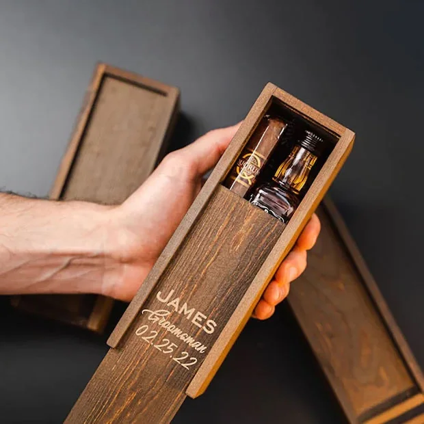 Portable Humidor Support Custom Size Wooden Wine Packaging Box Romantic Cigar Whiskey Wooden Gift Box