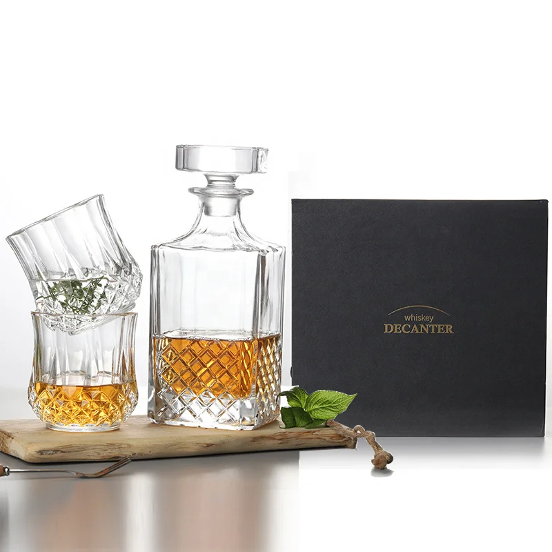 Wholesale Crafted Glass Decanter and Whisky Glasses Set Elegant Whiskey Decanter with Cocktail Glasses luxury gift set