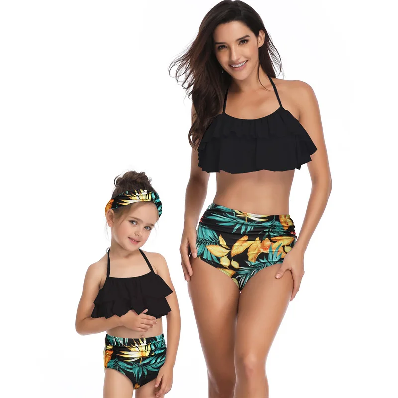 
2021 Mommy and Me Swimsuits Family Matching Swimwear Girls Bathing Suit Two Piece Ruffle Bikini Set 