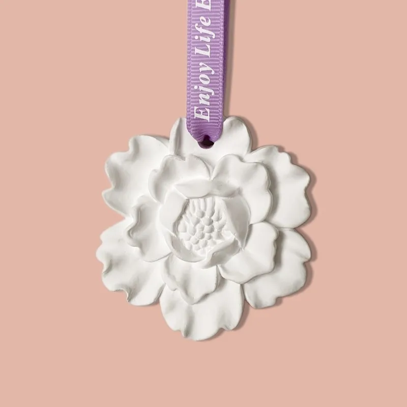 Wholesale Stocked Peony Flower Pendant Aromatherapy Scented Ceramic Aroma Porcelain Stone Essential Oil Fragrance Diffuser