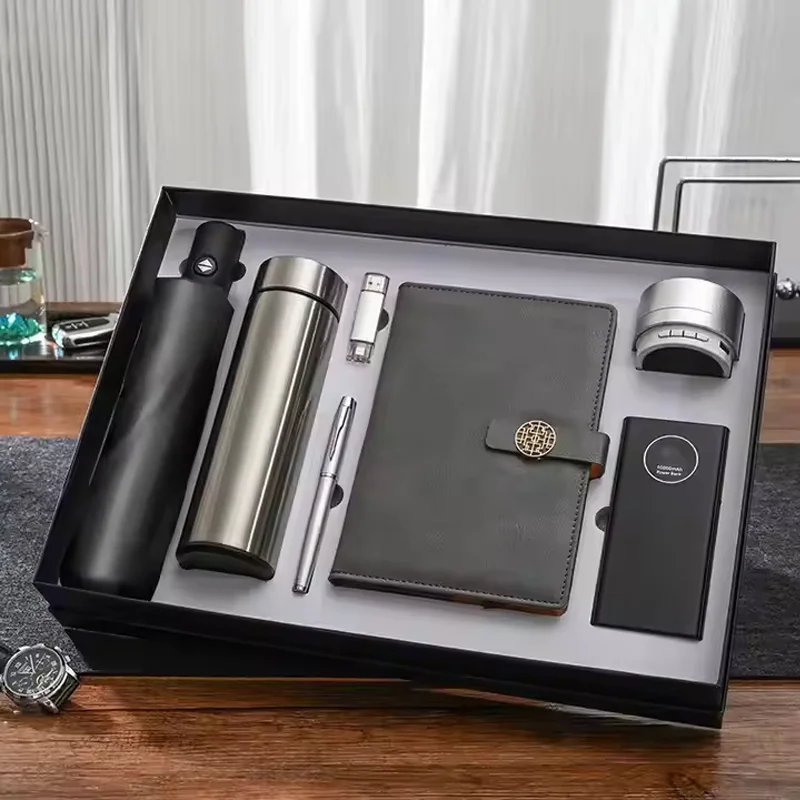 Новое поступление 7 в 1 рекламная деловая фляга Power Bank зонтик подарочный набор с индивидуальным логотипом роскошный для рекламных сотрудников