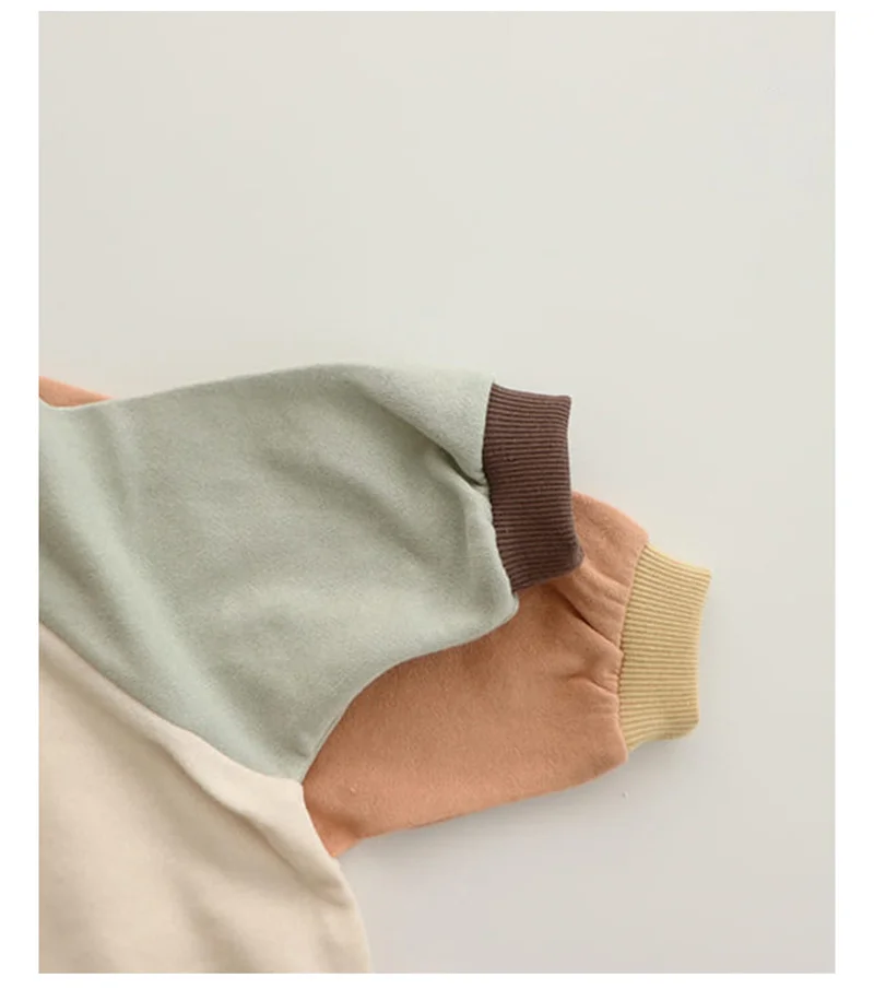 Korean baby autumn clothes new boys and girls contrast color Raglan lovely cotton triangle climbing one-piece