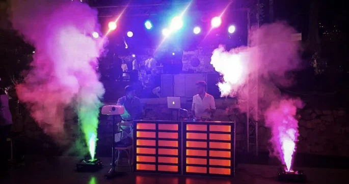 Stage lighting Atmospheric enhancement DMX control 1500W output Haze machine  Fluid consumption Fog effects use on Concerts