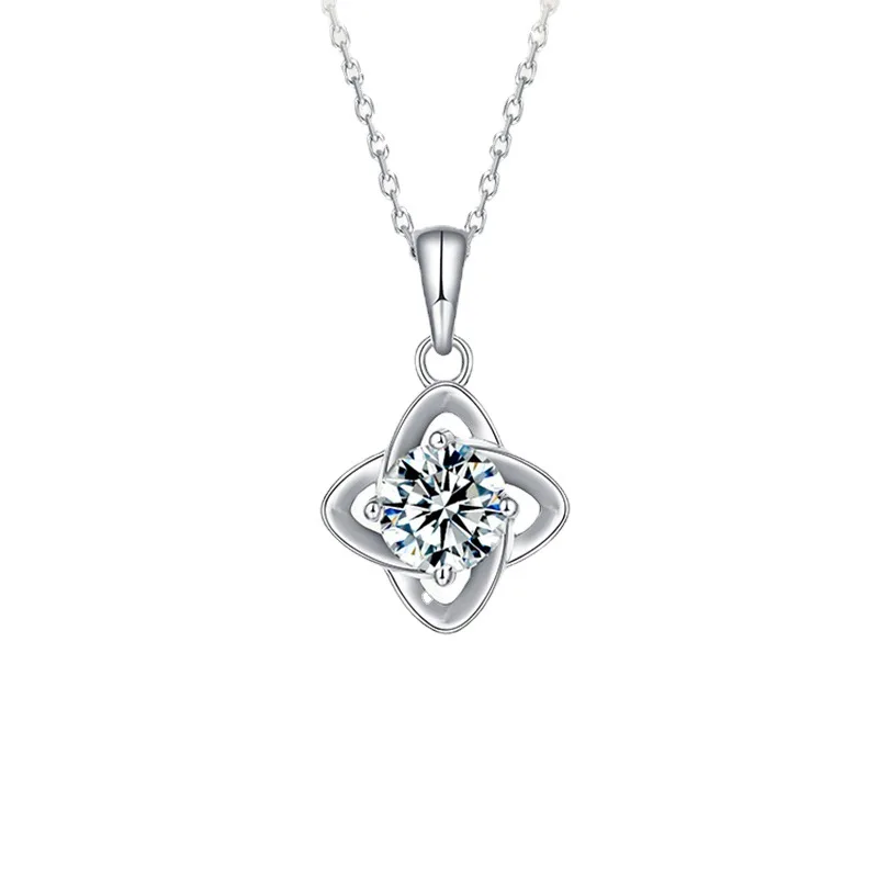 Four-leaf clover 925 sterling silver moissanite necklace for women 1 carat Korean style clavicle chain