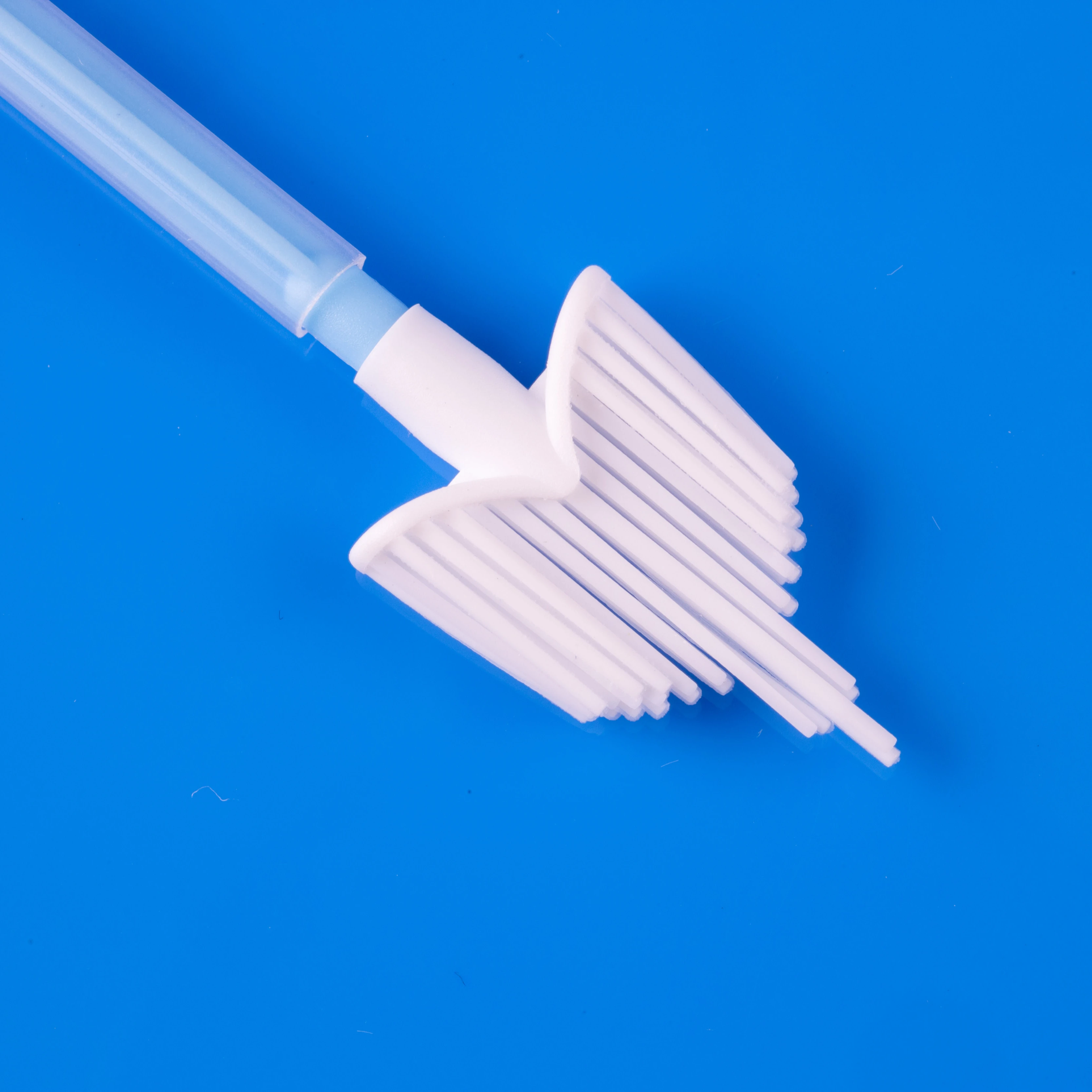 Factory price 8303-disposable cervical sterile cervical cyto brush