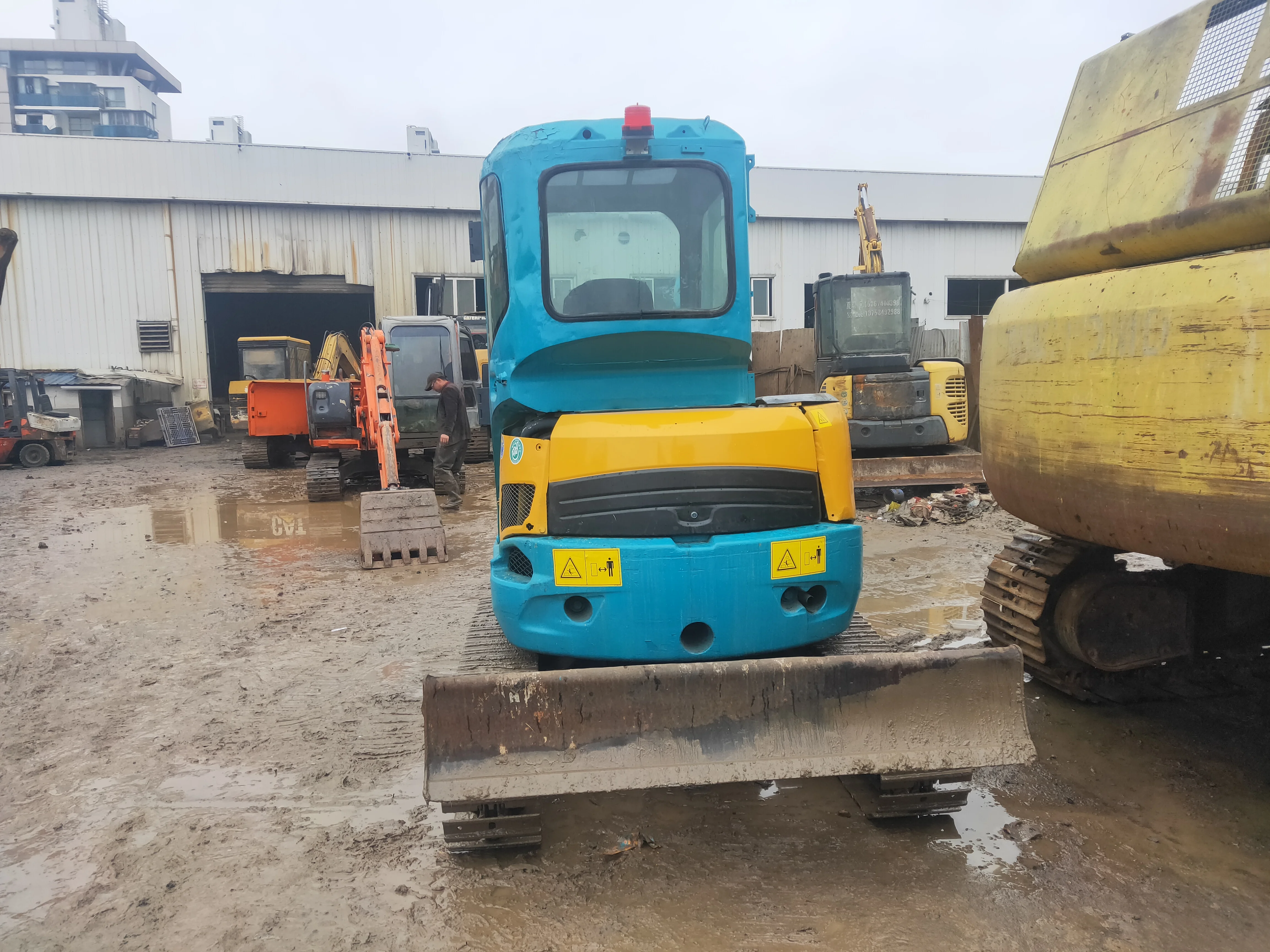 Used Kubota U30 Mini Track Excavator With Canopy Extendible Undercarriage Construction Machinery Small Excavator Bager Digger