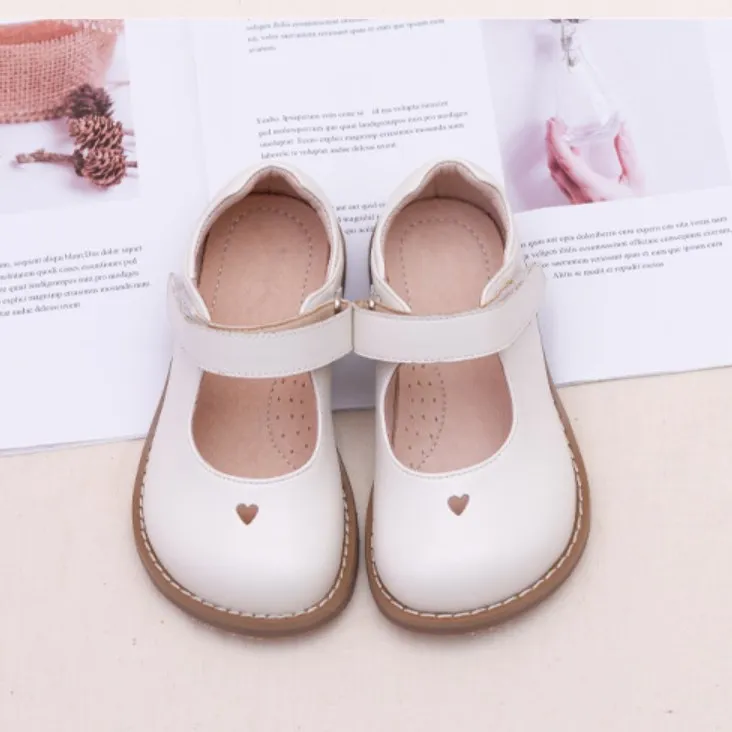 Hot Sale Heart Pattern Breathable Rubber Sole Heel Kids White Girls Shoes Wholesale