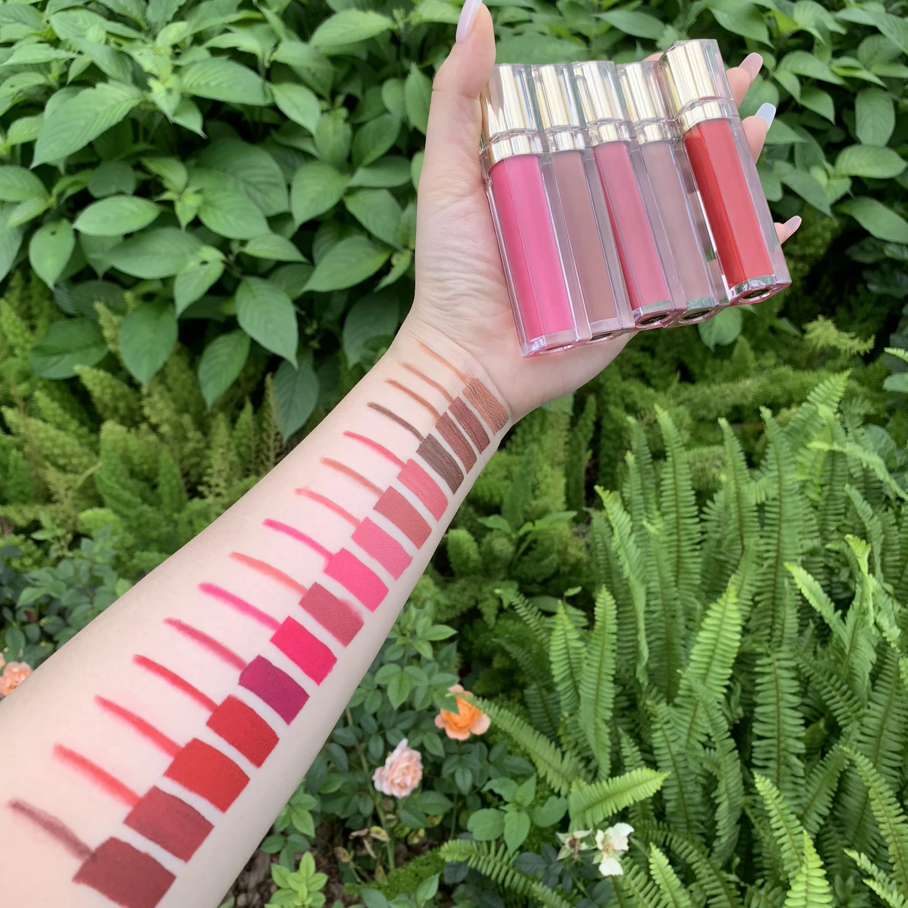 Wholesale Custom Matte Lipstick OEM Lip Gloss Private Label lipstick 50pcs Free Customized Cruelty Free Lipstick