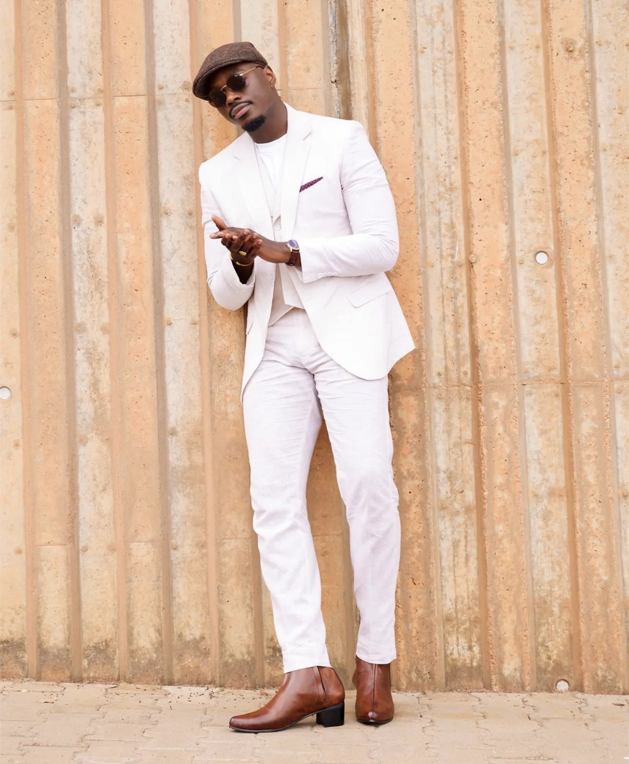 Classical Tuxedos White Men Suits Slim Fit 3 Pieces Fashion Casual Wedding Groom Formal Male pent coat for men Daily Outfit