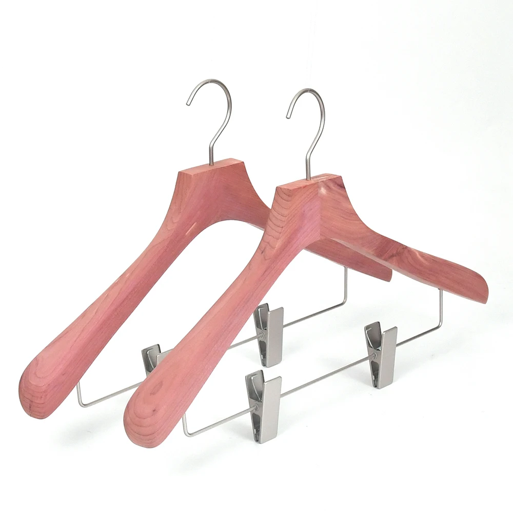 Custom Logo No Painting Cedar Coat Hanger Luxury Red Cedar Wooden Hangers for Clothes