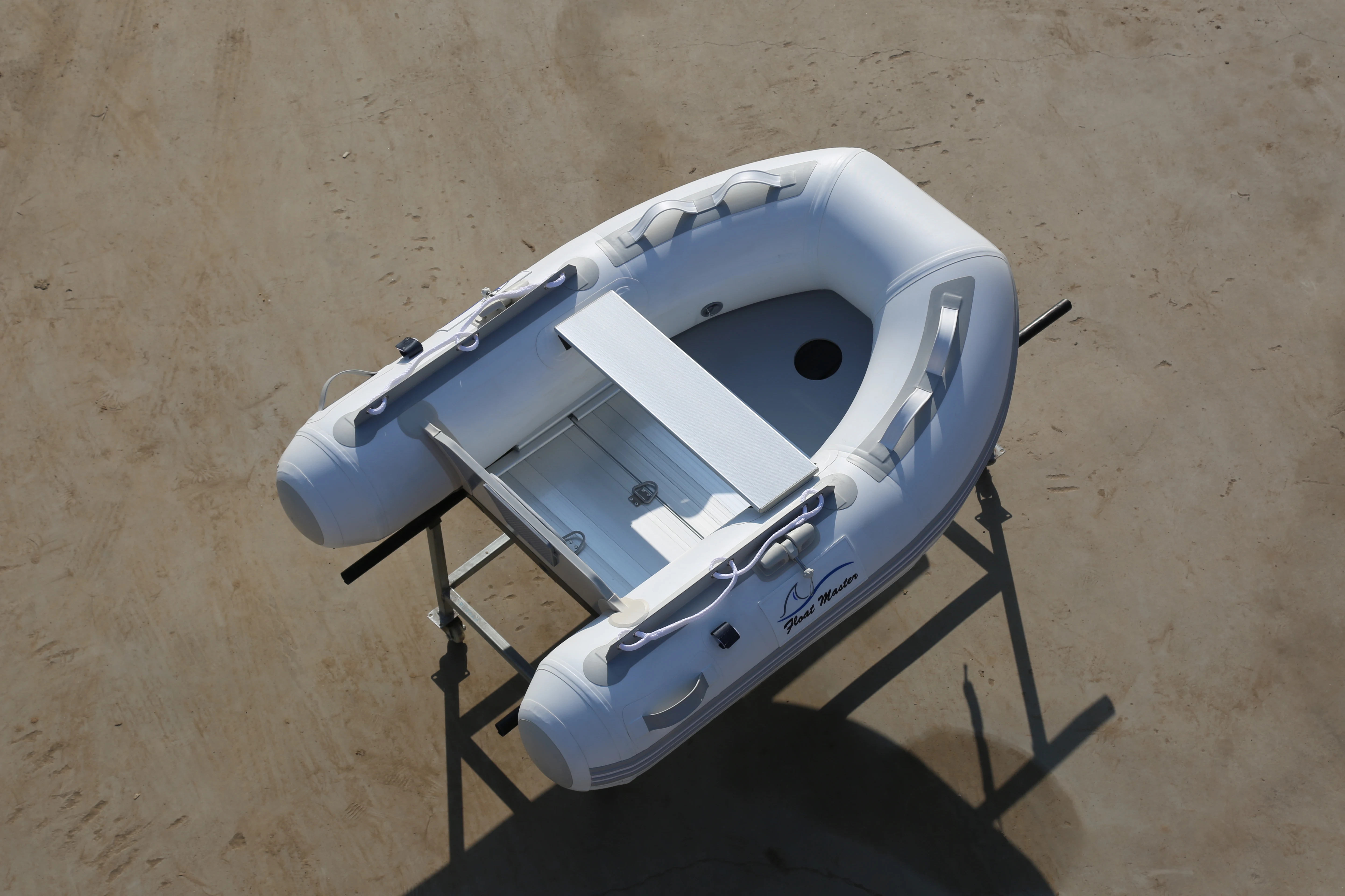 Hot Ce Sailing Rubber Small Bateau Center Console Aluminio Zodiac Pvc Racing Barcavetroresin Plastic Rafting Boat For Entertainment