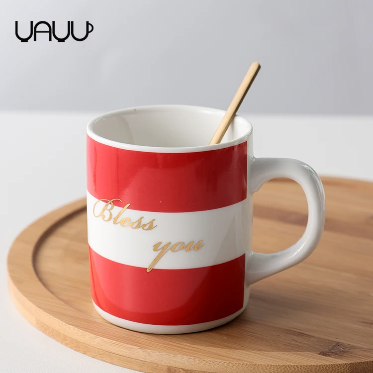 Popular household used 300ml red and white ceramic wedding favors tea coffee mugs for gift