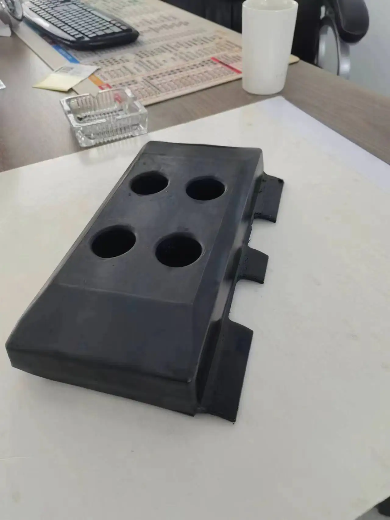 Best Price 300mmX130mm asphalt paver parts chassis parts 300MM one unit rubber track pads