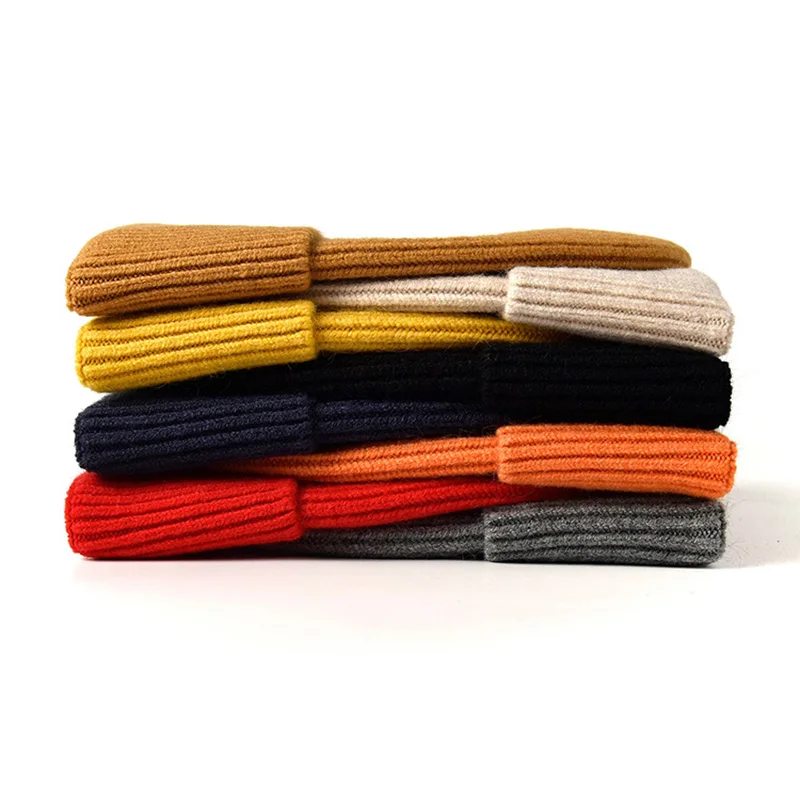 Knitted Hats High Quality One-piece Seamless Warm Winter Hats For Man and Woman Beautiful Appearance Customized Beanie Hats