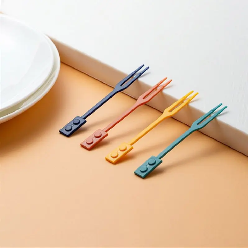 Disposable Plastic Fruit Forks Cocktail Tasting Appetizer Forks Set Toothpick Portable Salad Fruit Forks