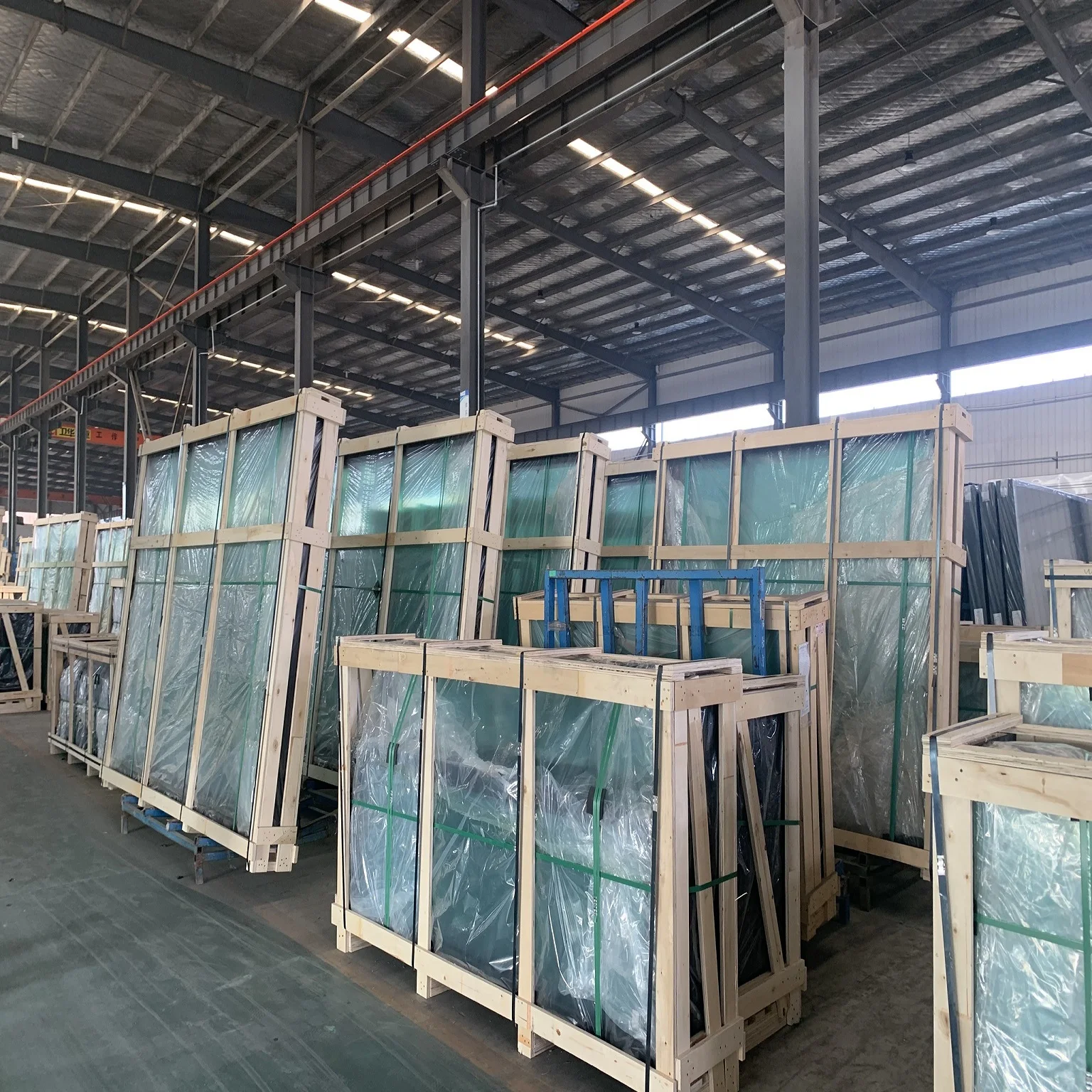 PARTNER GLASS Factory Tempered glass sheets 4mm 6mm 8mm 10mm 12mm 15mm price Curved Tempered Glass Table Railing Floor