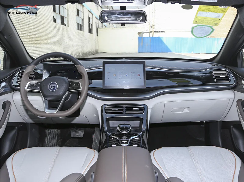BYD Qin PLUS 2024 HONOR PLUG IN HYBRID & EV Новый энергетический автомобиль дешевый китайский QIN