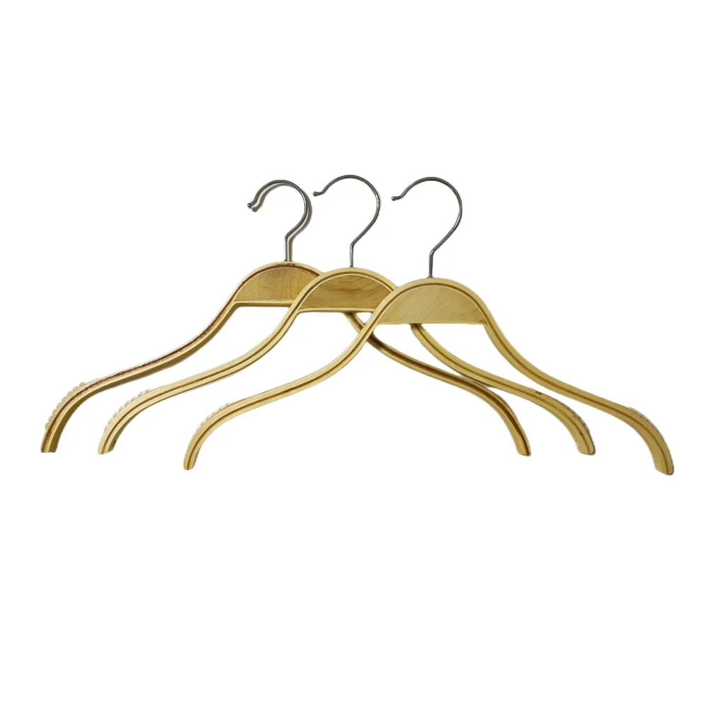 Wholesale Factory Price  Custom Logo Non Slip Wooden Shirt Coat Hanger for Fashion Garment Display Clothing hanger