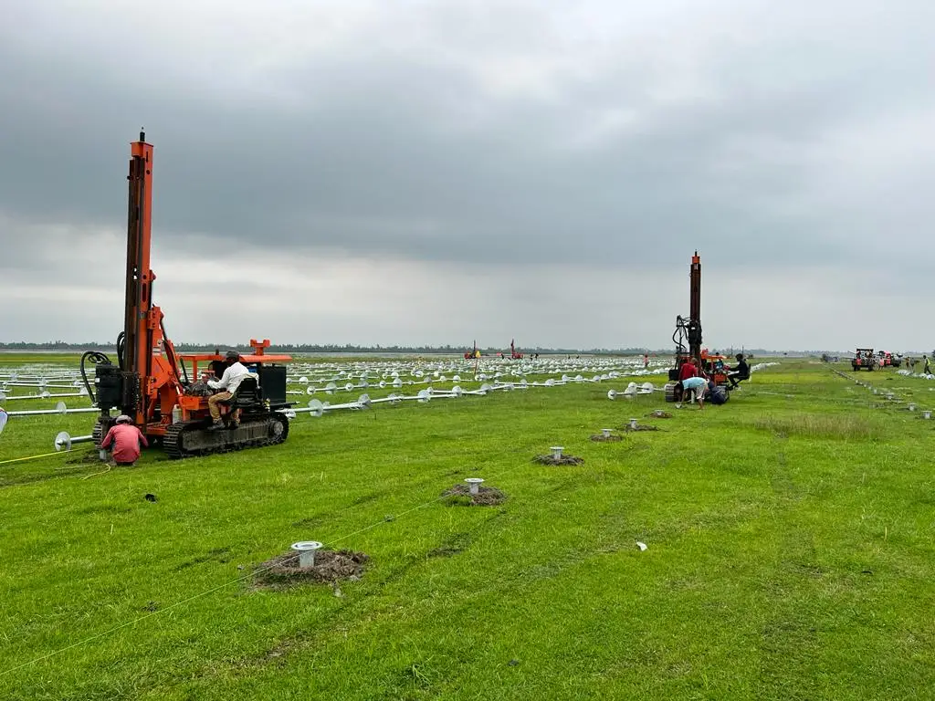 Solar pile machine longye solar ramming machine MZ130Y-2