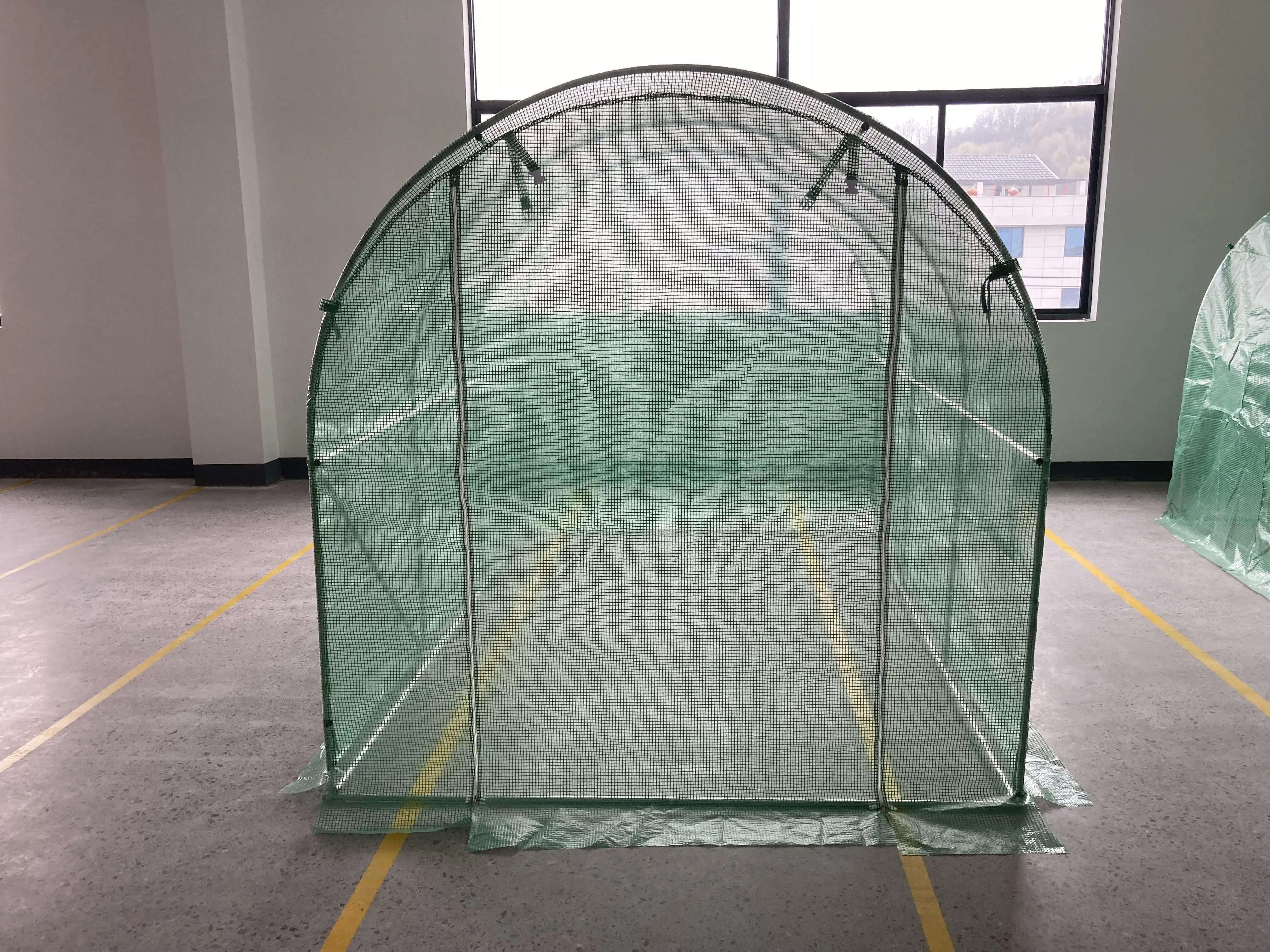 Wholesale Custom Greenhouse Spacious Walk-In Design PE Fabric Garden Tunnel  Greenhouse