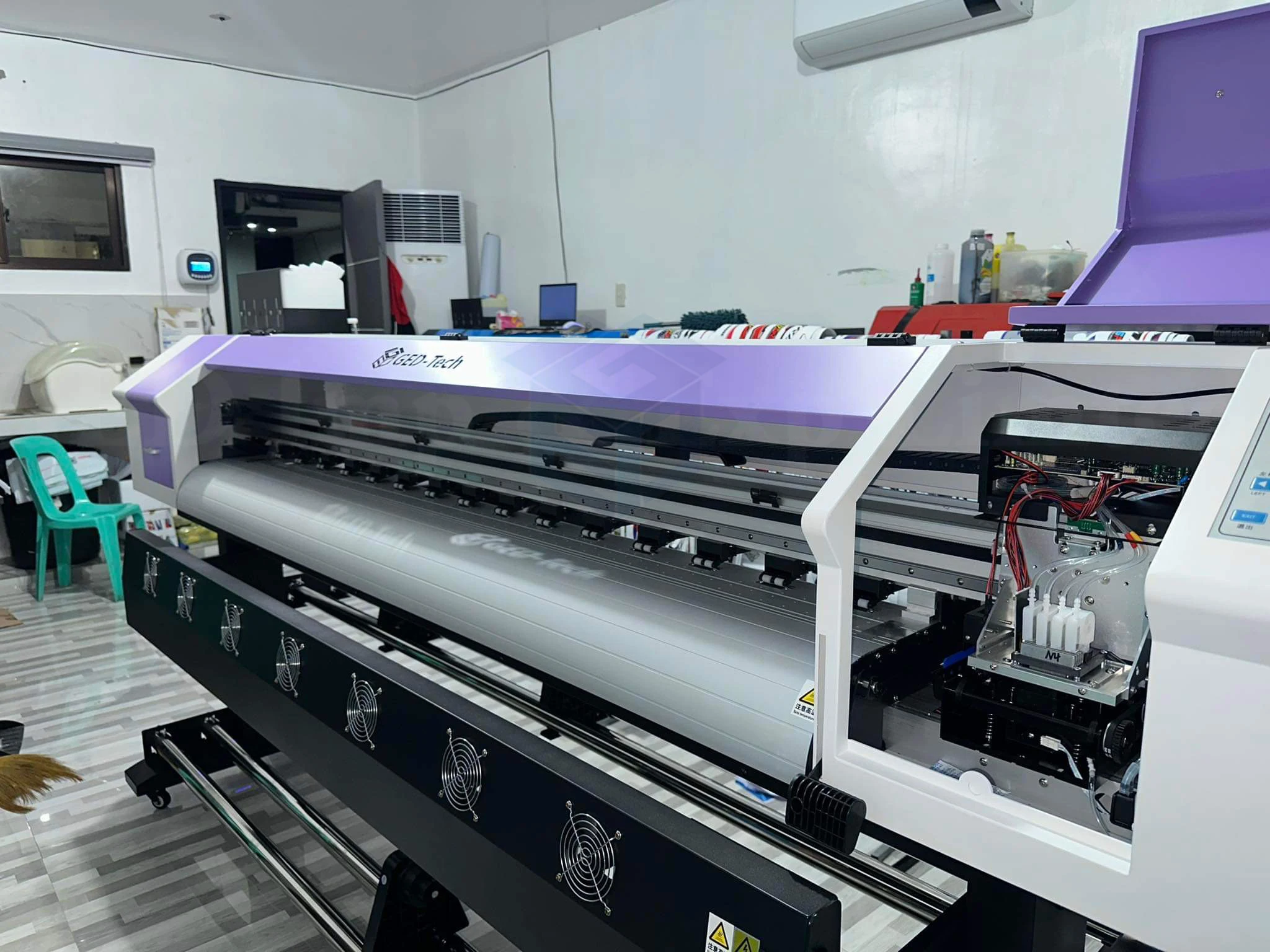 1.8m Eco Solvent Printer With Single xc90 Head Large Format Tarpaulin Printing Machine For Banner Sticker Paper Label