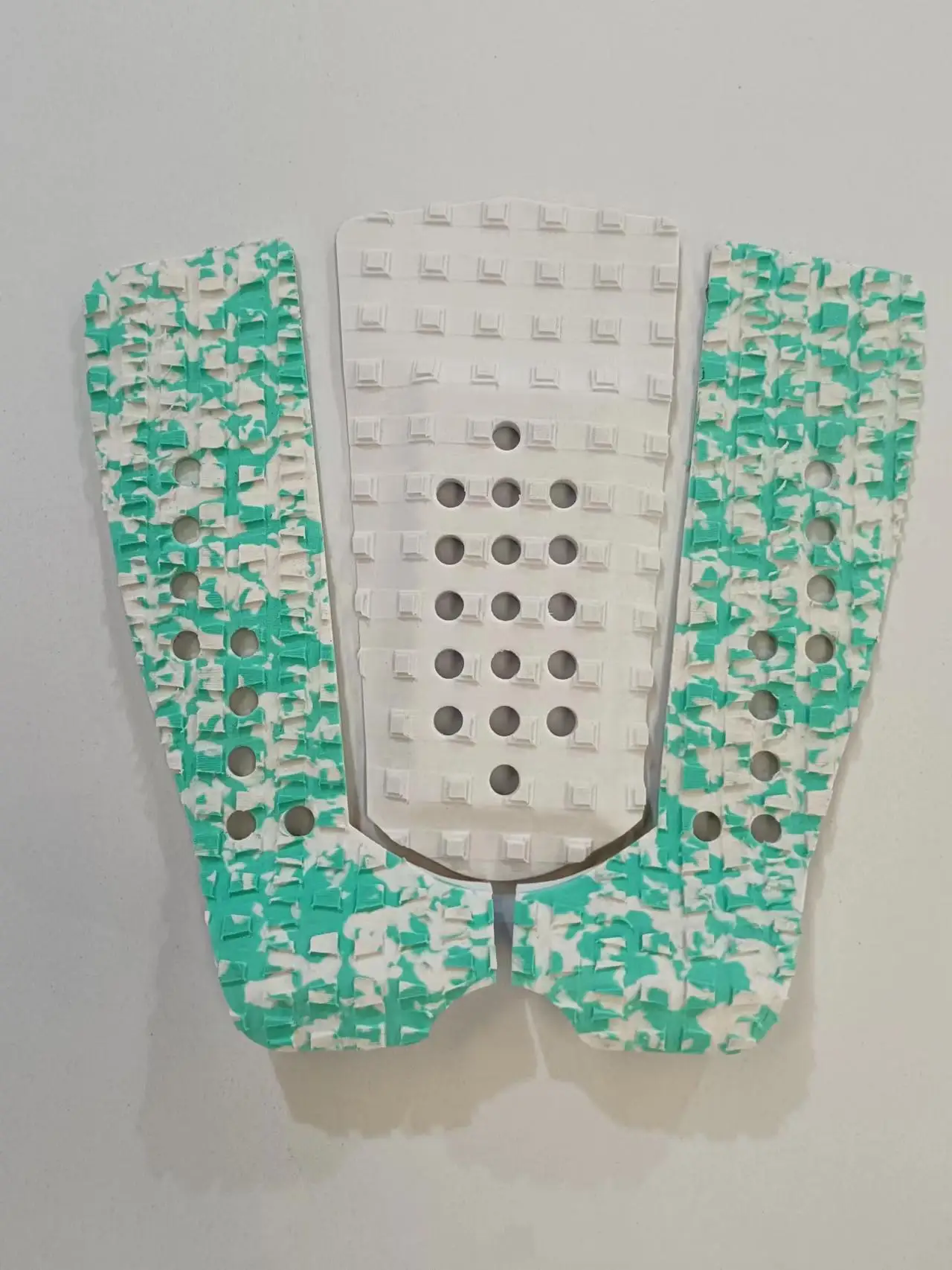 Oem Custom Pvc Logo 3 Piece Eco-friendly Self Adhesive 5mm Custom Surfboard Sup Eva Tail Surf Traction Pad For Surfboard