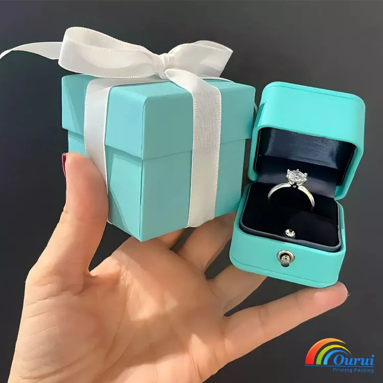 Wholesale brand jewelry box Ring box high-end original design for gift collection display jewelry box ladies ring jewelry set