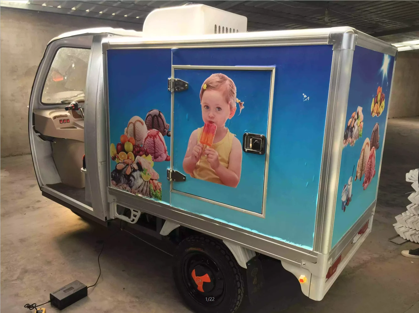 Small Refrigerated Van Vegetable Transport Truck Fruit Truck Mobile Fruit Freezer
