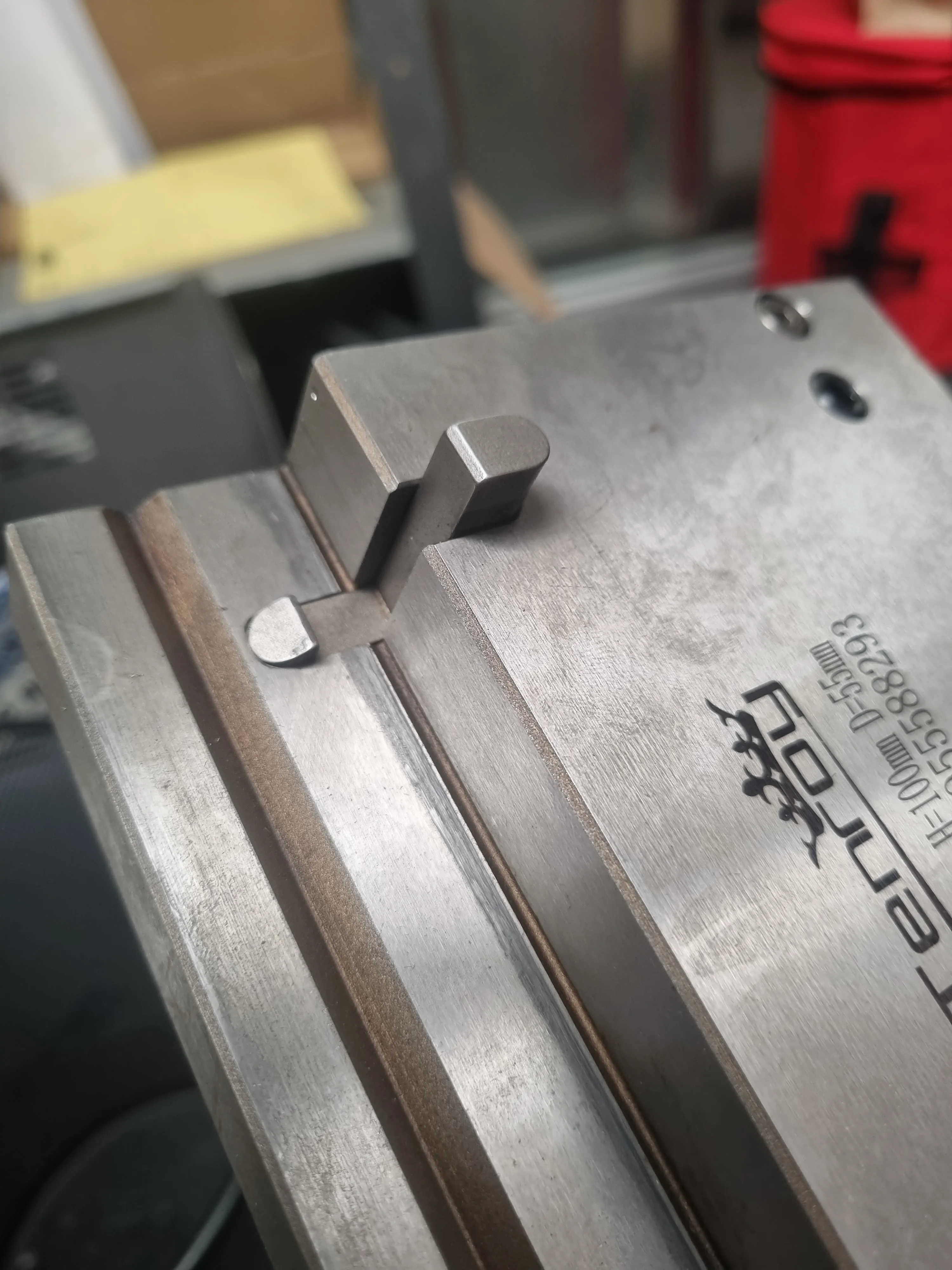 WILA PRESS BRAKE TOOL EXTENDERS adaption provided with Safety-Pins