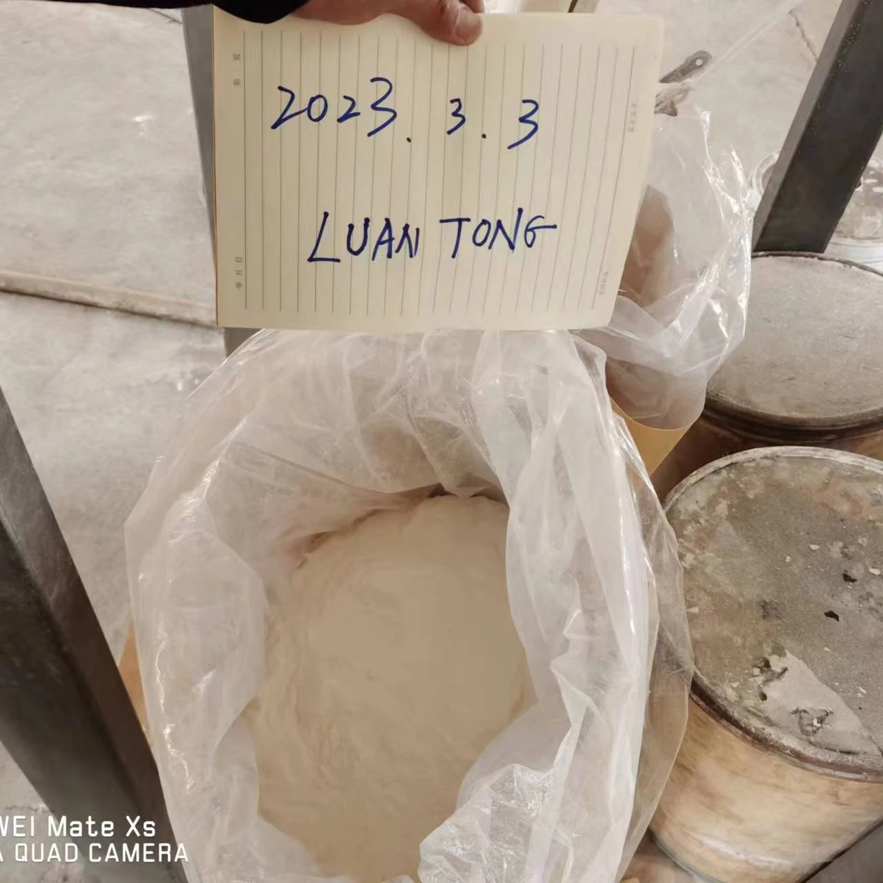Factory supply Diethylamino Hydroxybenzoyl Hexyl Benzoate / DHHB CAS 302776-68-7