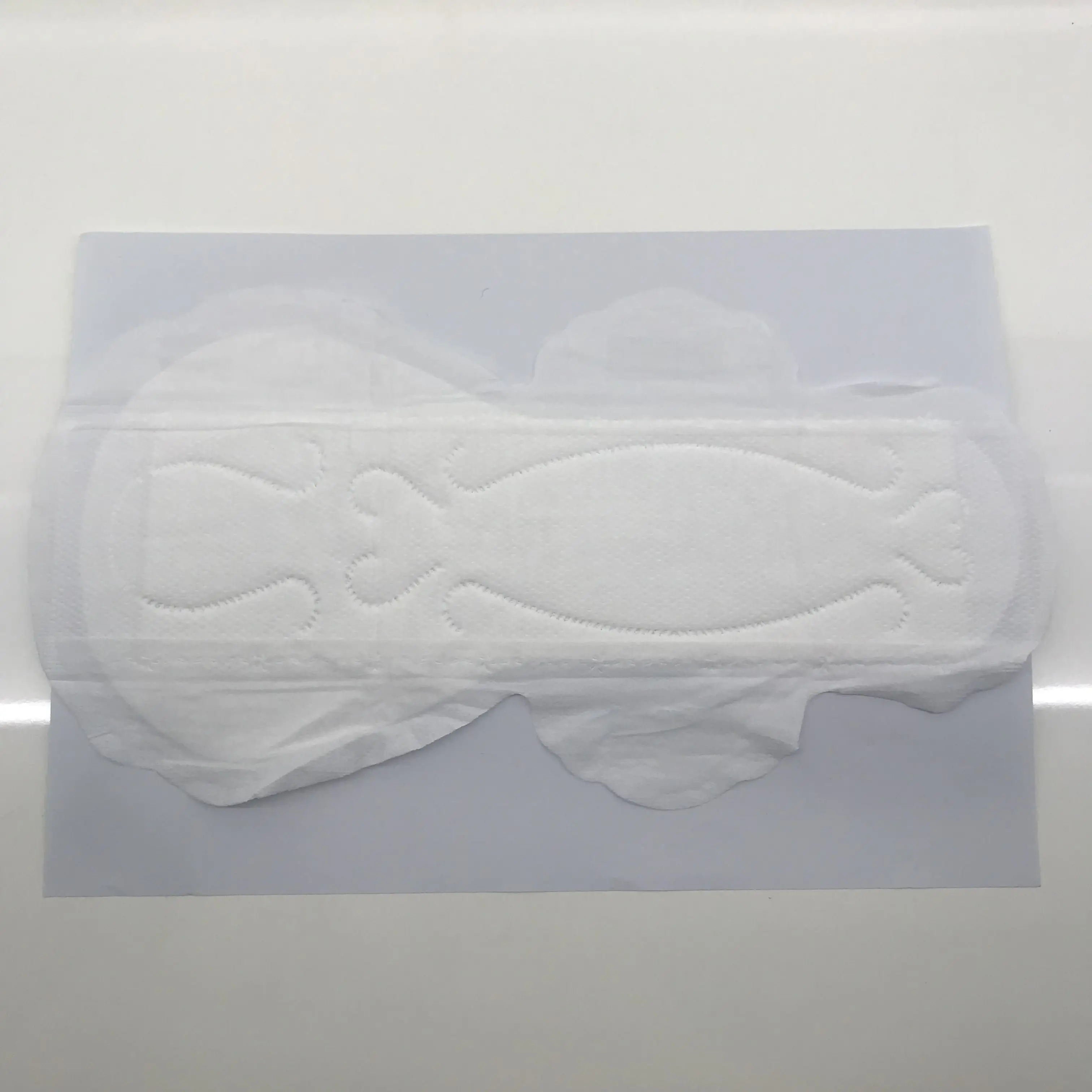 Organic sanitary pads with super absorbent polymer