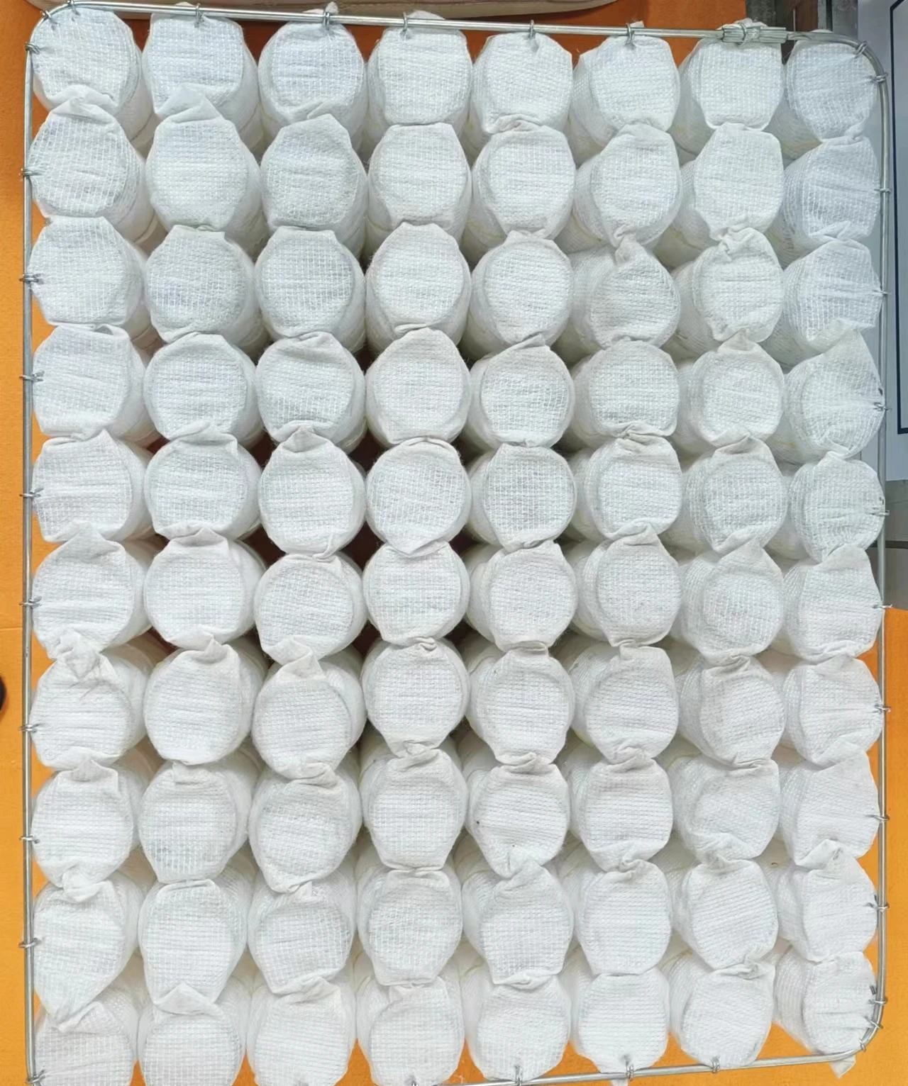 XINYUAN factory direct mattress raw material PP spunbond non-woven fabric suitable for mattress cover home textile