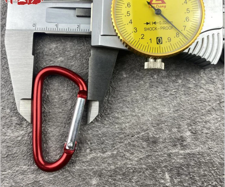 Outdoor carabiner small spring non-stainless steel quick hook large iron load-bearing buckle pet dog safety insurance buckle 5D