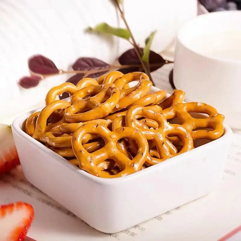 Производители печенья и бисквитов с жестяными или баночками для