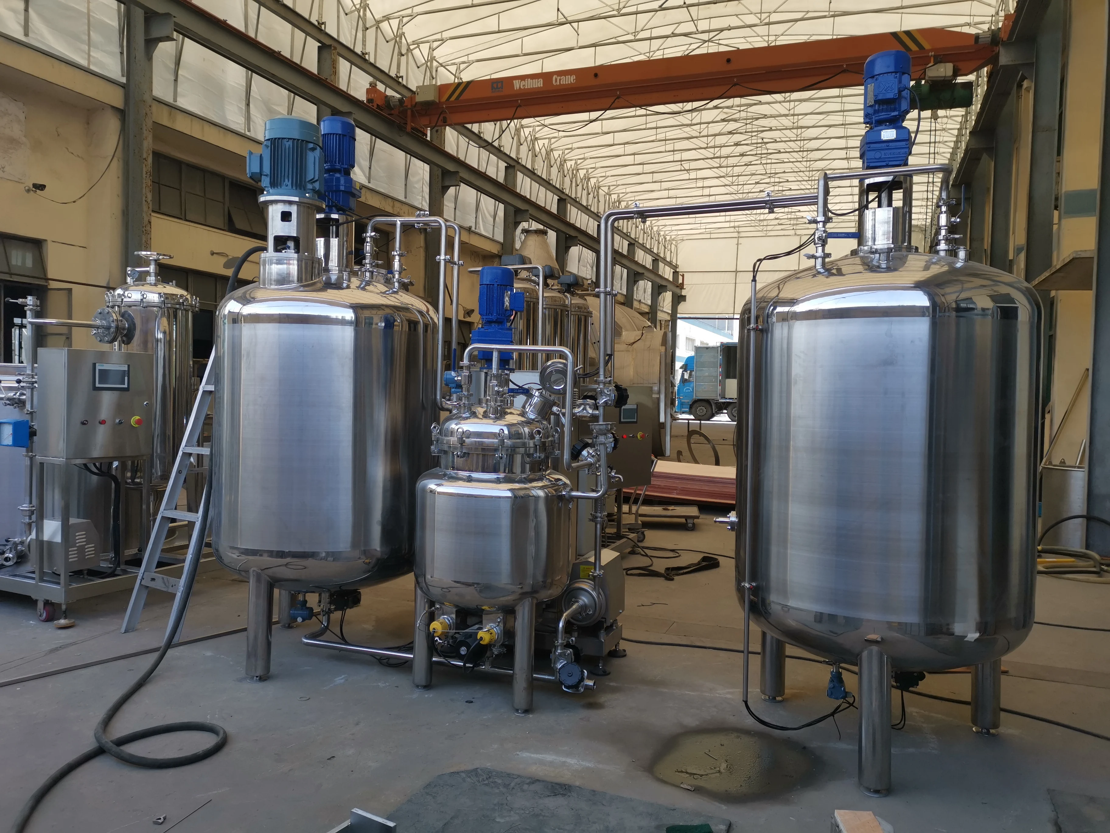 Stainless steel Mixing Equipment With Agitator And Emulsifier Electric Heating Mixing Tank