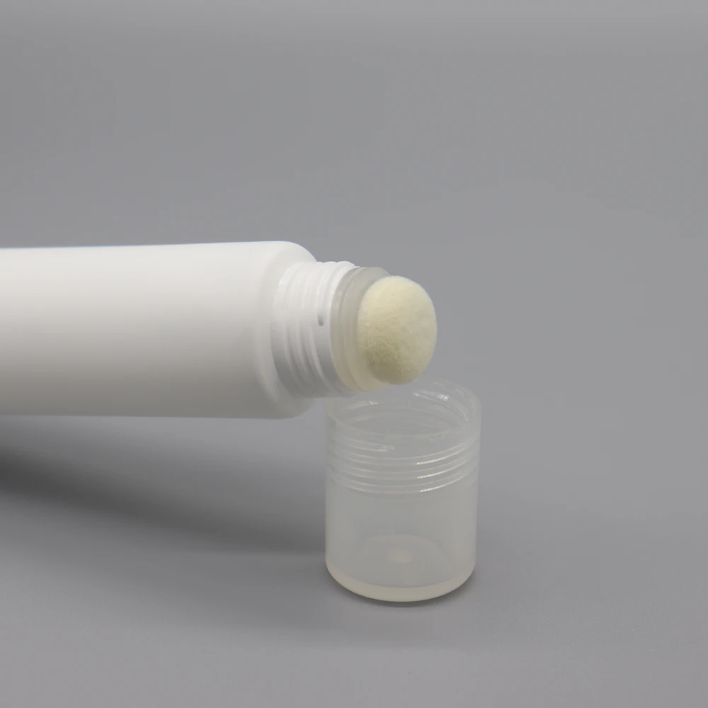 D30mm Plastic cosmetic empty packaging applicator concealer bb cream tube with sponge