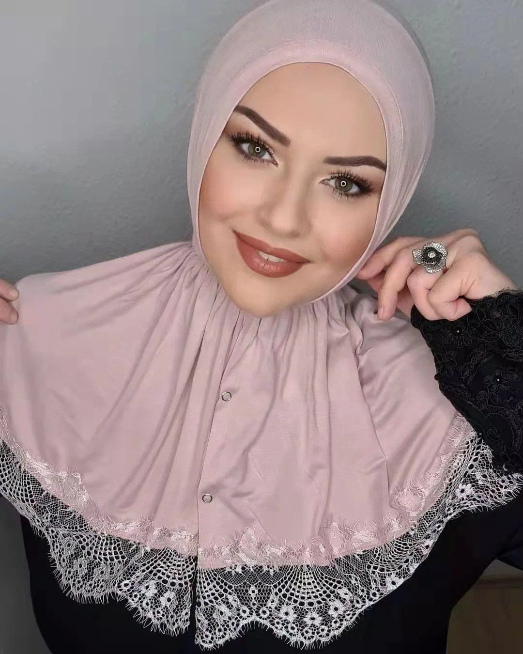 MOTIVE FORCE 2024 New Design Malaysia Dubai Modal Islamic Scarves Doll Collar Lace Button Muslim Hijab For Woman